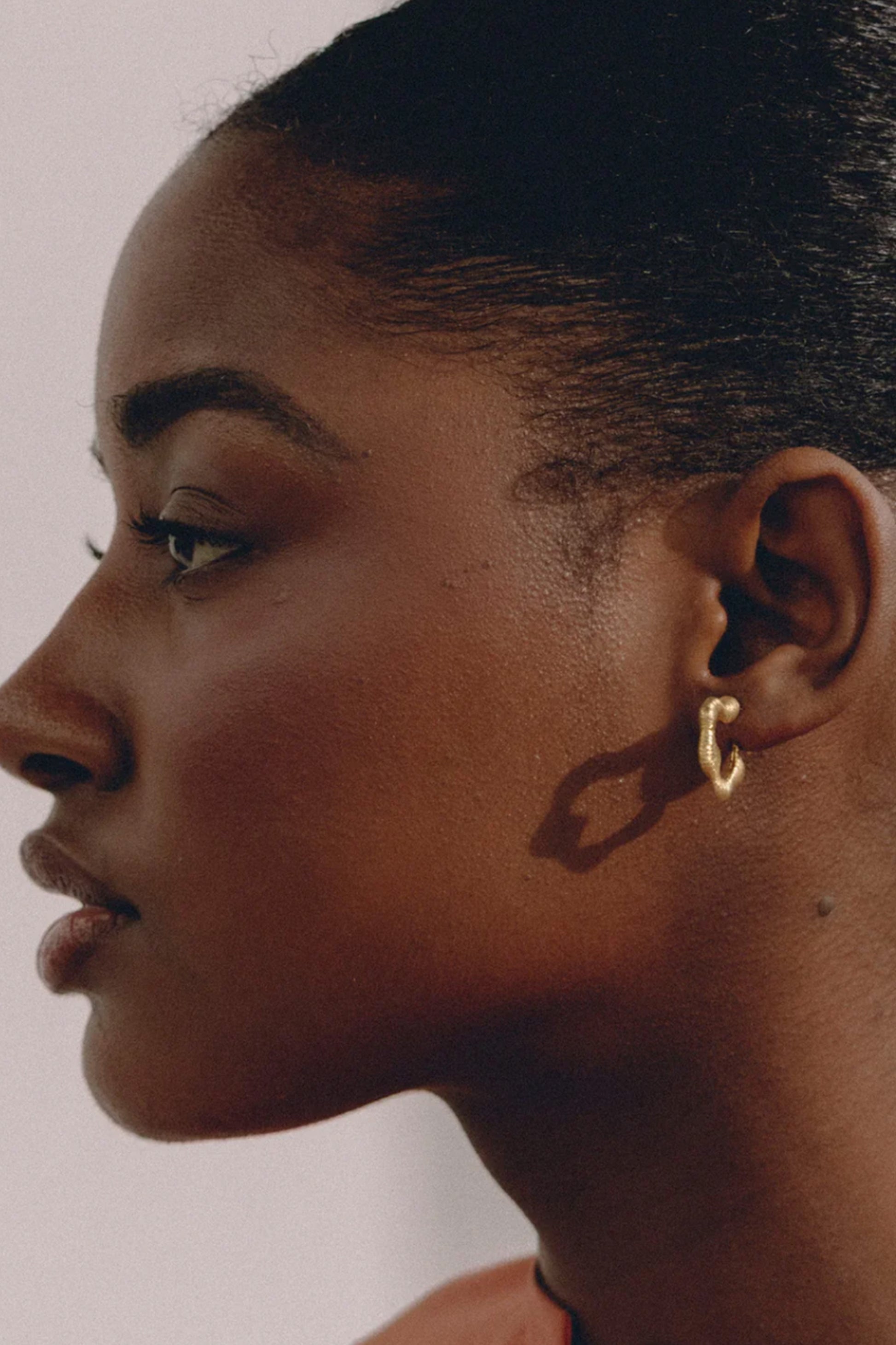 Mestiza Wavy Sating Earrings