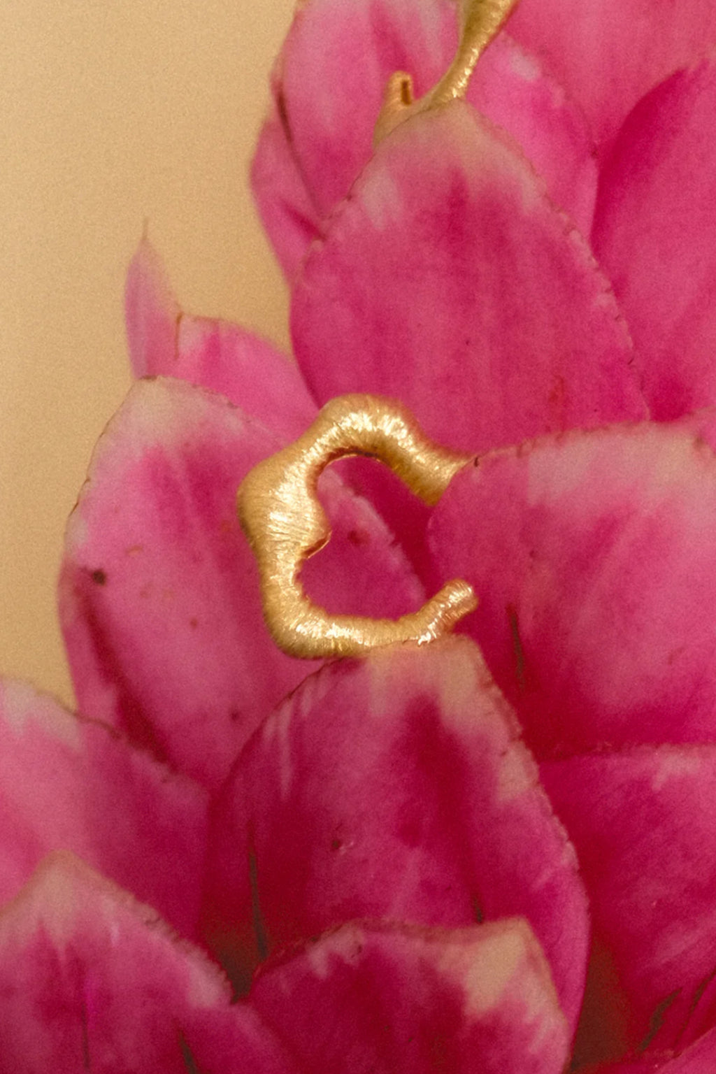 Mestiza Wavy Sating Earrings